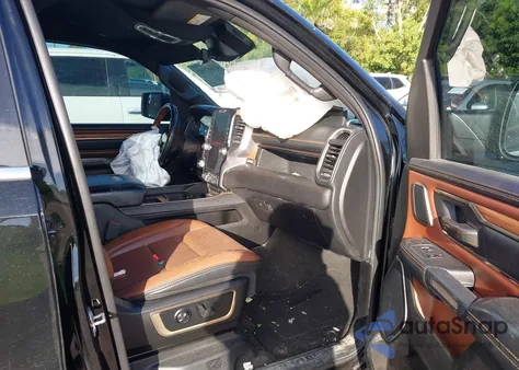 2021 Ram 1500 Limited Longhorn 4X4 6'4 Box z USA, uszkodzony, nr VIN 1C6SRFST3MN657898